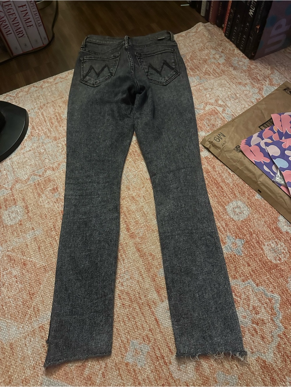 MOTHER - Stunner Zip Ankle Step Fray Skinny Jeans in Train Stops grey size 24 - Picture 8 of 12